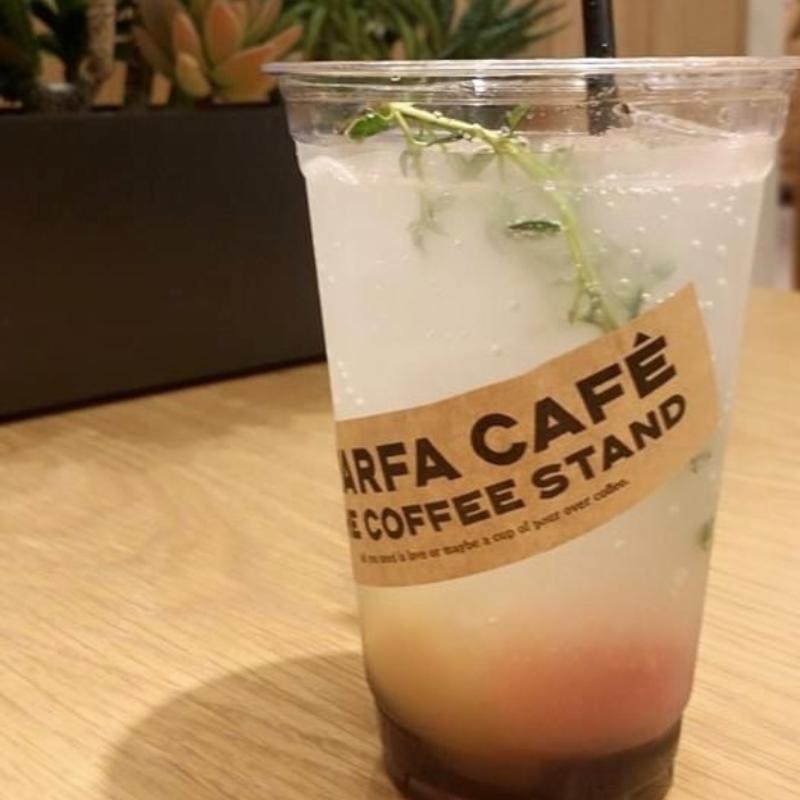 ラベンダーピーチソーダ(MARFA CAFÉ)