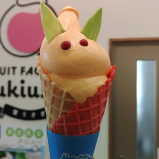 ソフトクリーム　夕張メロン(FRUIT FACTORY yukiusagi （フルーツ ファクトリー ユキウサギ）)