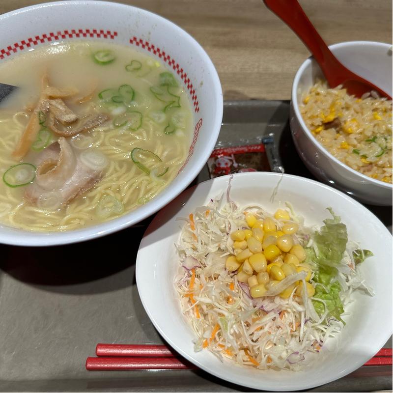 ラーメン＋チャーハン・サラダセット(スガキヤ ポートウォークみなと店)