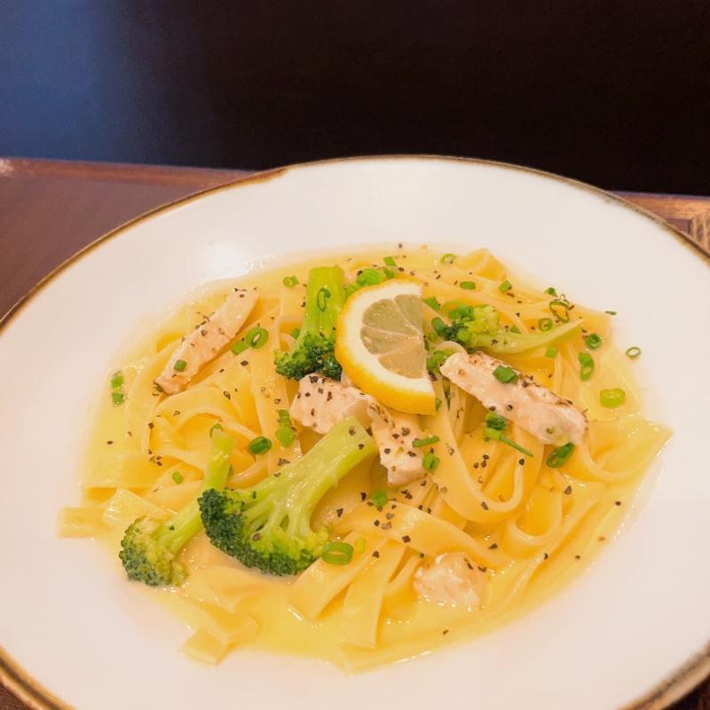 炙りトロサーモンの レモンクリームソース(鎌倉パスタ イオンモール京都五条店 )