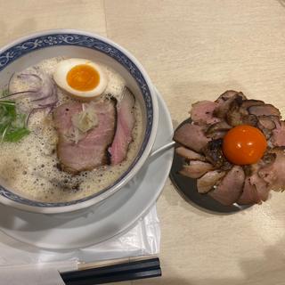 ポルチーニ泡鶏白湯　チャーシュー飯(鶏白湯そば 界〜kai〜)
