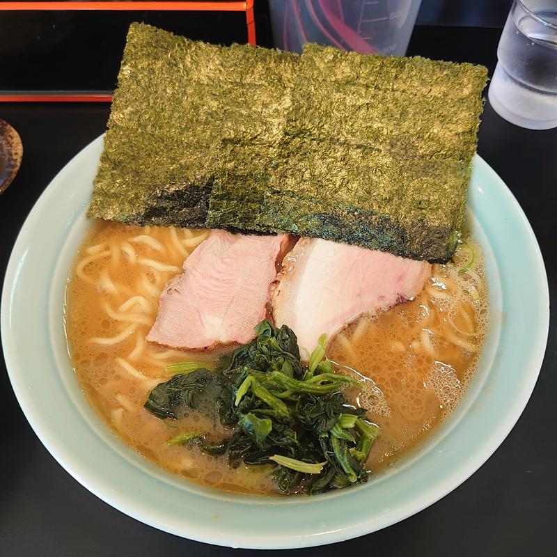 ラーメン＋大盛り(横浜ラーメン 一心 （いっしん）)