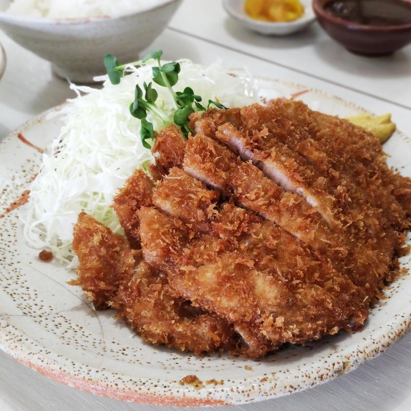 Wロースカツ定食(とんかつ重廣)