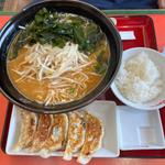 味噌わかめラーメン　餃子(くるまやラーメン 足立保木間店 )
