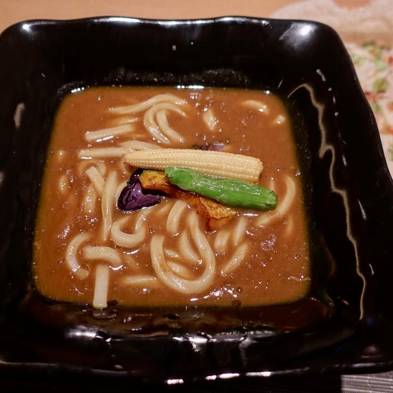 スパイス香るカレーうどん(喫水線)