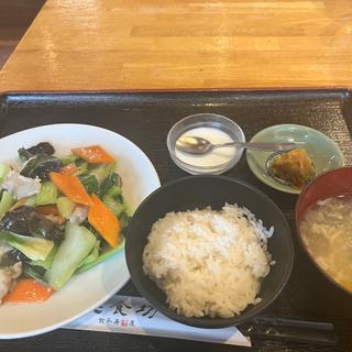 豚バラ肉とチンゲン菜炒め(美食坊 田無店 )
