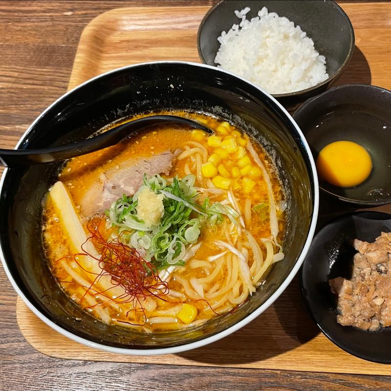 Aセット（35ラーメン+たまごかけごはん）(月島ロック)