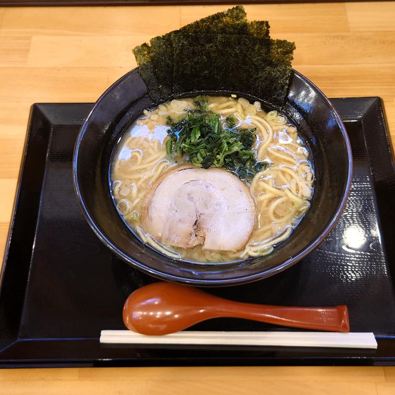 豚骨ラーメン(醤油)(横浜家系ラーメン そだし)