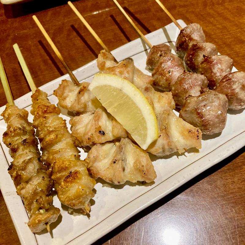 かわ、手羽先、ずり(やきとり道場 小路店)