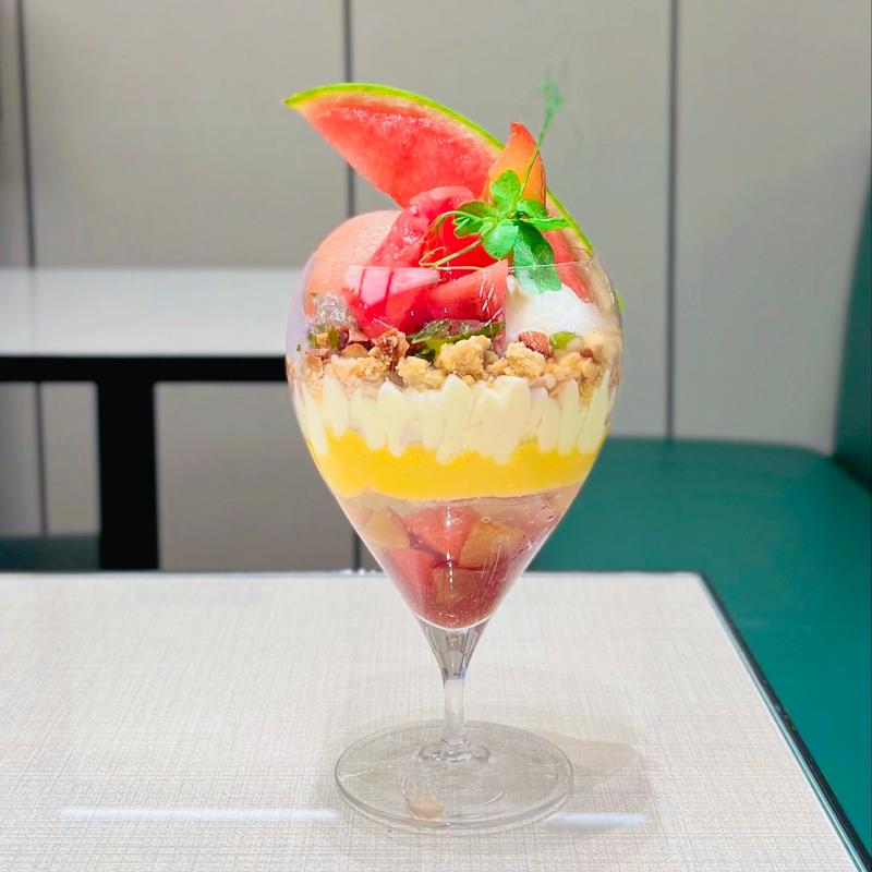 monthly parfait(エンポリオ アルマーニ カフェ 心斎橋パルコ)