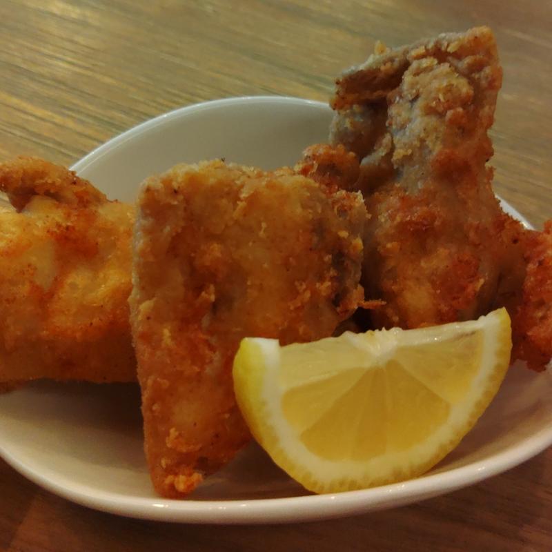 鶏の唐揚げ(agg pork tamago & Bar)