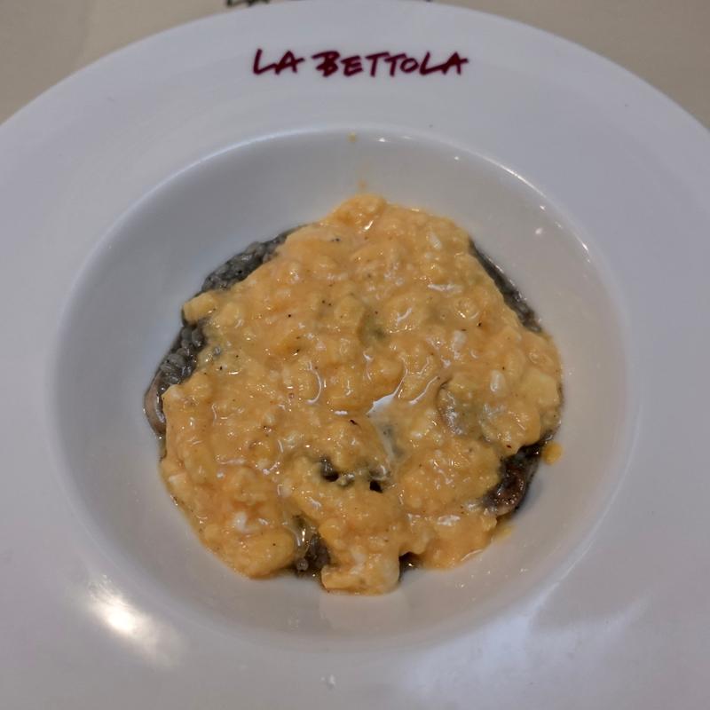 仁井田米のリゾット オムライス風(ラ・ベットラ・ダ・オチアイ)