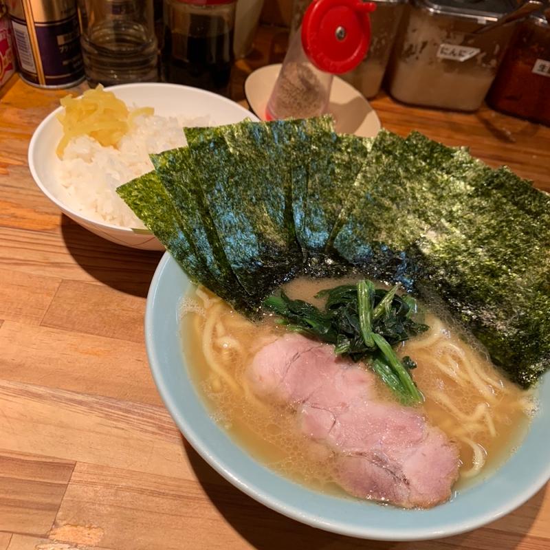 ラーメン海苔増しライス中(洞くつ家 （どうくつや）)