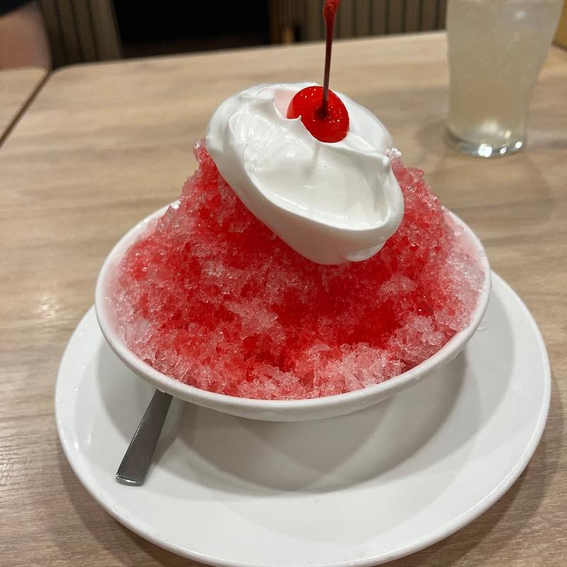 ふわとろホイップのかき氷［いちご］(ガスト 玉川上水店 )