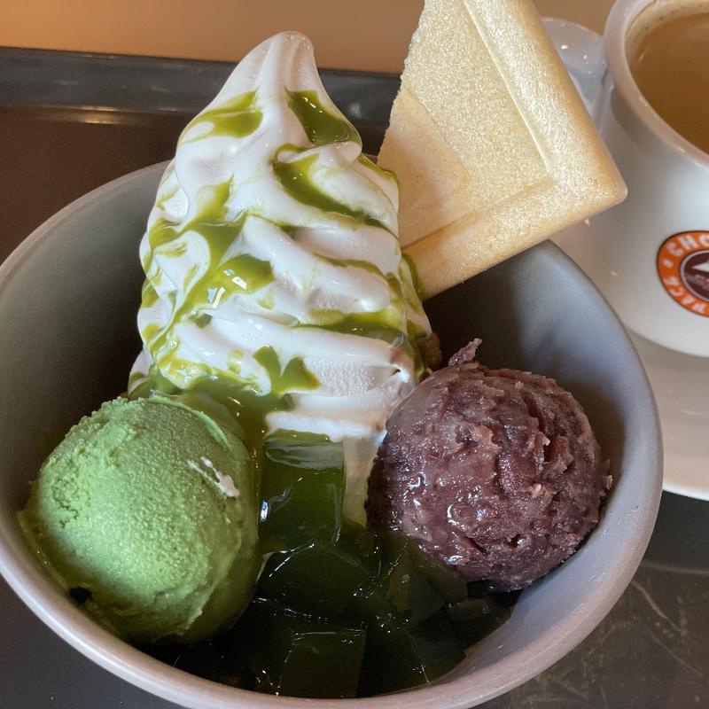 濃いお抹茶ソースの宇治抹茶パフェ(サンマルクカフェ bono相模大野店)