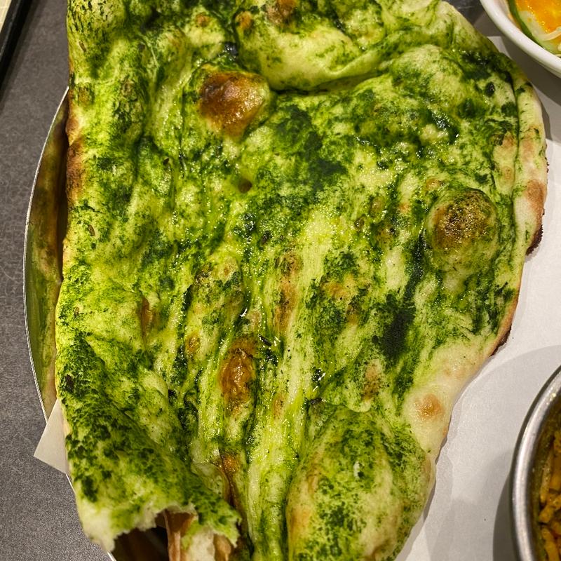 ほうれん草ナン(BISHNU)