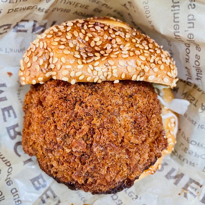 メンチカツバーガー(みやび亭)