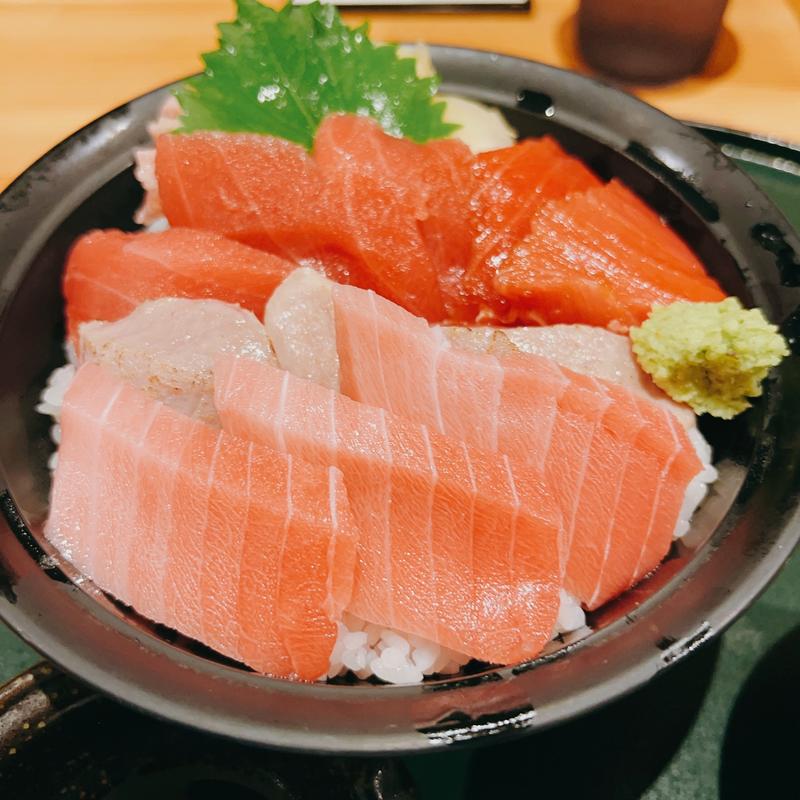 マグロ三昧丼(黒門まぐろのエン時伊丹空港店)