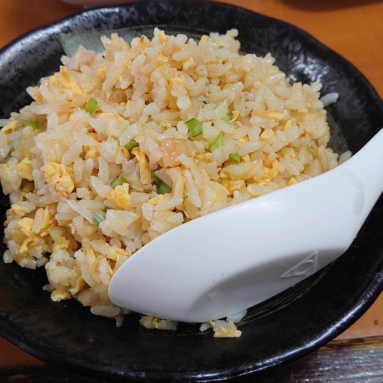 本日の飯もの(五目炒飯)(餃子とビール屋 )の口コミ一覧 | No.1のメニューが見つかる外食クチコミサービス《SARAH》