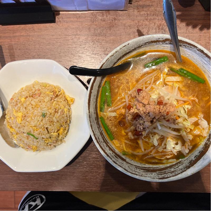 味噌台湾ラーメン、炒飯(王府 )