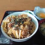 牛めし(鳥新食堂)