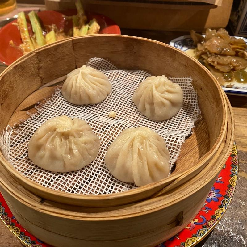 小籠包(小籠包 包伸一)