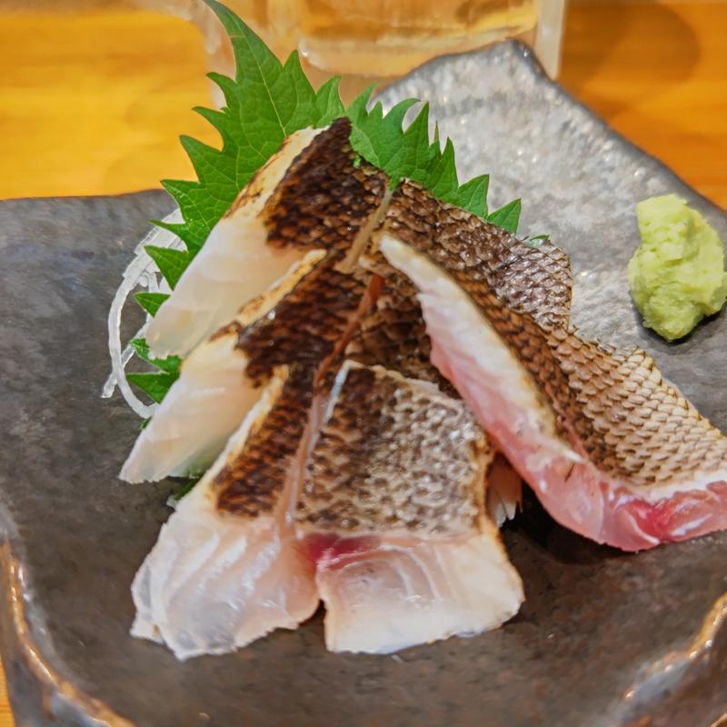 イサキ炙り(魚と酒はなたれ 野毛一番街店)
