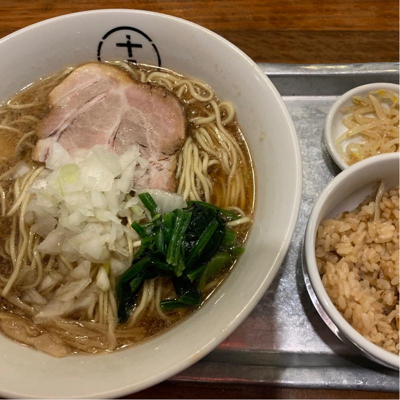 醤油ラーメン(十八製麺 （ジュッパチセイメン）)