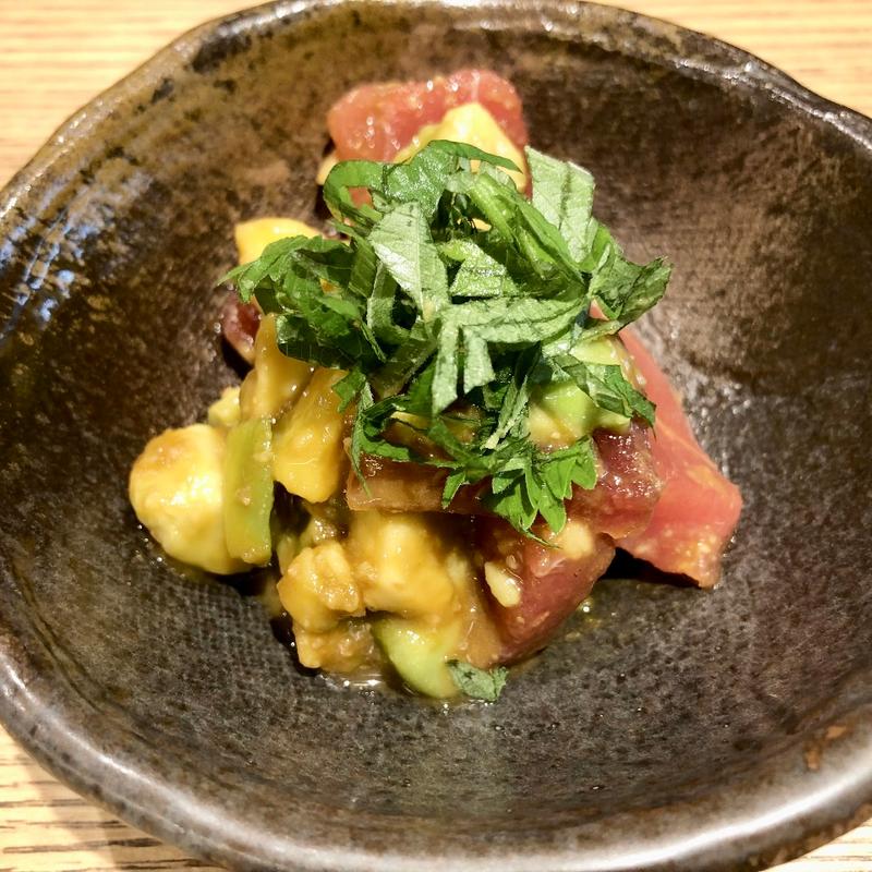 まぐろアボカドのわさび醤油漬け(STAND KIYOSUGU 中目黒店)