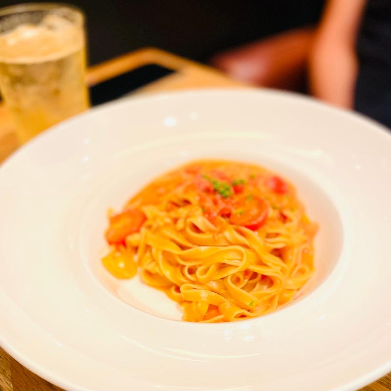 ズワイ蟹トマトクリームのタリアテッレ(ビストロカフェ レディースアンドジェントルメン (BISTRO CAFE LADIES & GENTLEMEN))