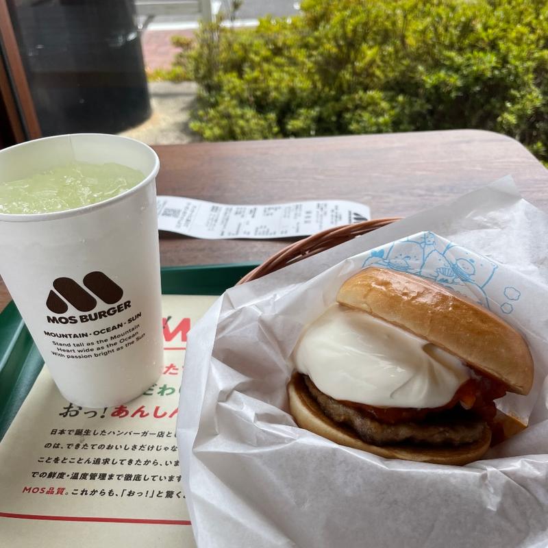 白いモスバーガー(モスバーガー一宮浅野店)