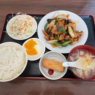 鶏の黒胡椒炒め定食(台湾料理　菜里香)