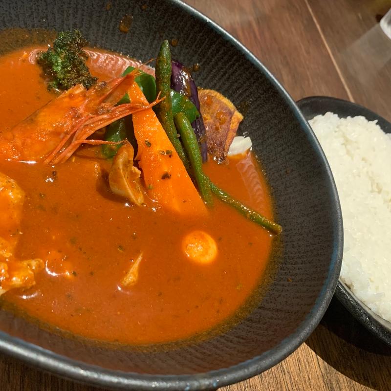 こりこり肉付きヤゲン軟骨to野菜カレー〜焙煎エビスープ仕立て〜(lavi(ラビ) 新千歳空港店)