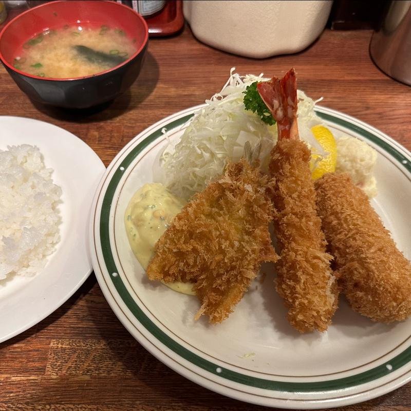 カニコロミックス定食(かつれつ四谷たけだ )
