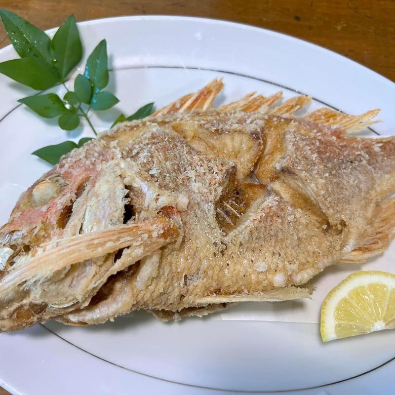 鯛の唐揚げ(ジャストミート本店)