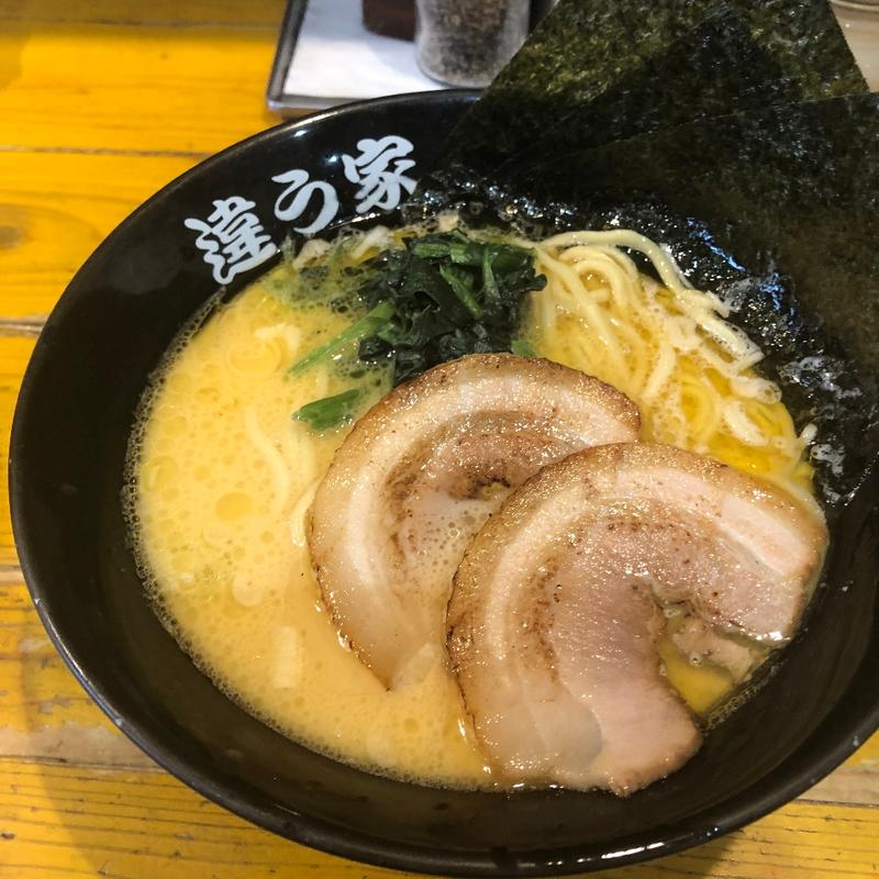 (横浜家系ラーメン 違う家)