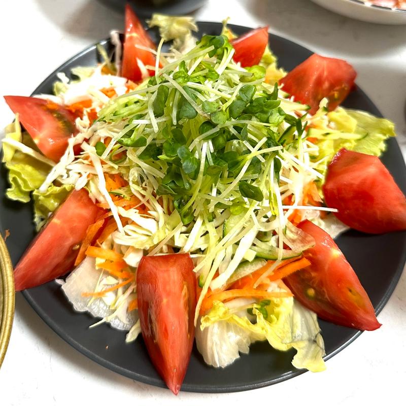 サラダ(メガセンタートライアル八千代店)