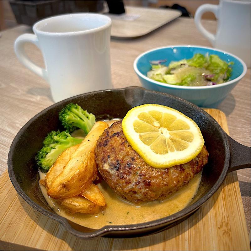 レモンバターソースのハンバーグ ドリンクセット(考えた人すごいわ ブレッドパーク名取)
