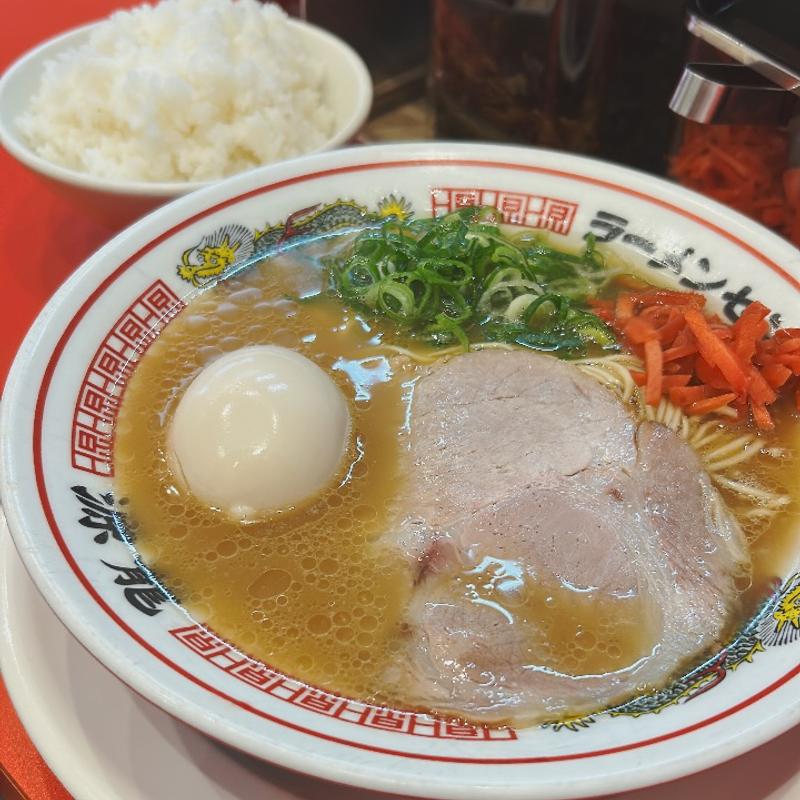 味玉ラーメン(博多ラーメン専門店 源龍ラーメン豊崎店)