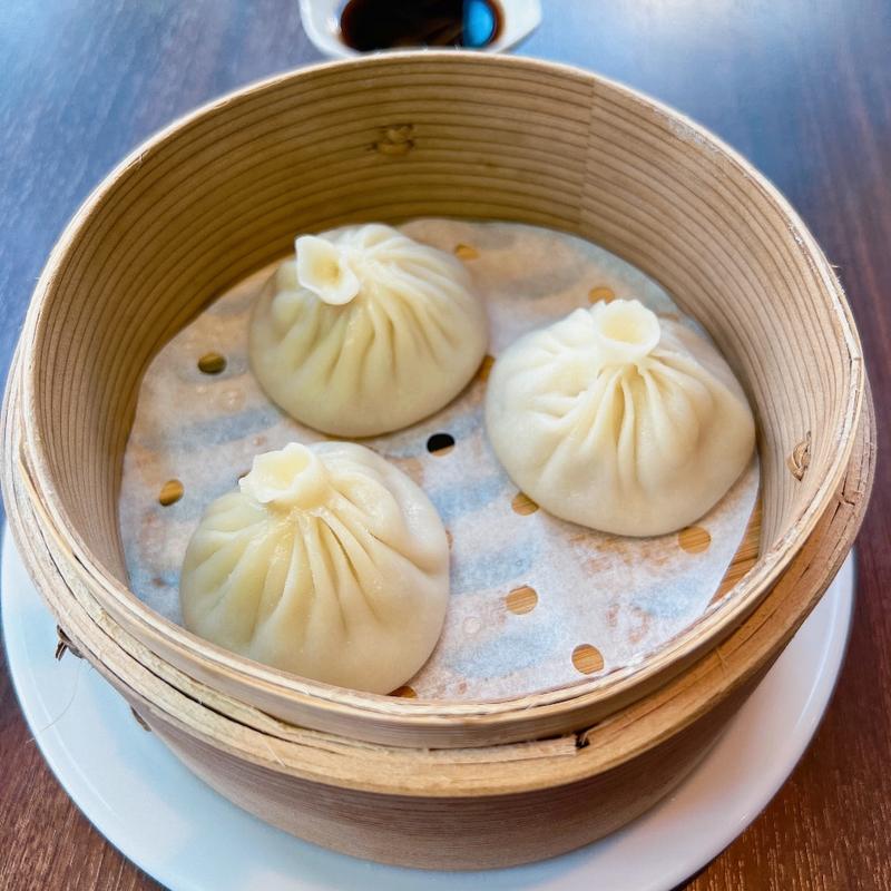 上海小籠包(老虎菜 オーキッドコート店 （ラオフーサイ）)