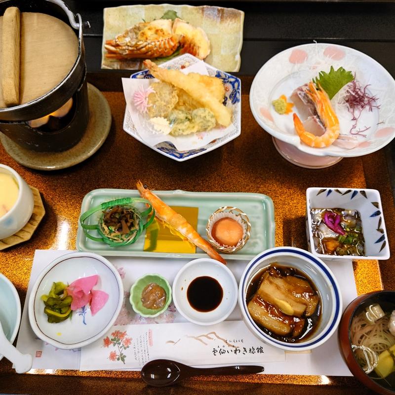 旅館の夜ごはん(雲仙いわき旅館)