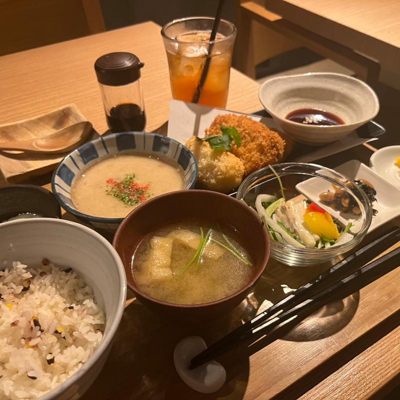 自然薯とろろコロッケ定食(自然薯tororo)