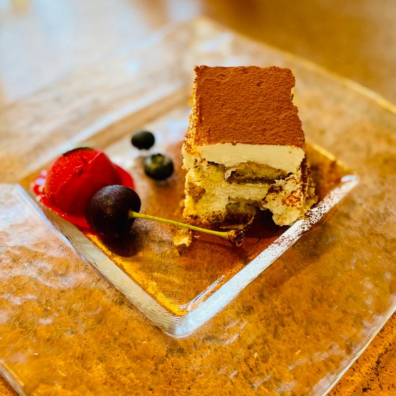 シェフのおまかせコース　自家製ティラミスと木苺のシャーベット(新宿中村屋ビル8階 新宿中村屋Granna)