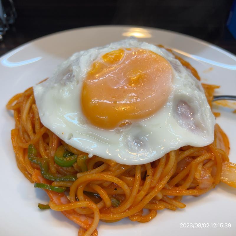 ナポリタン目玉焼き(洋飲食)