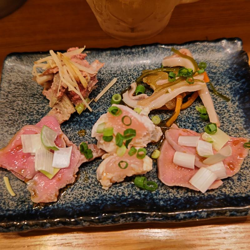 五点盛り(動物園通りもつ肉店)