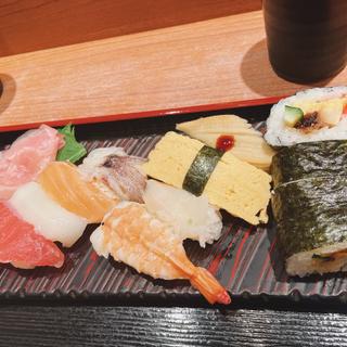 お寿司盛り合わせ(大起水産 街のみなと 阪急三番街店)