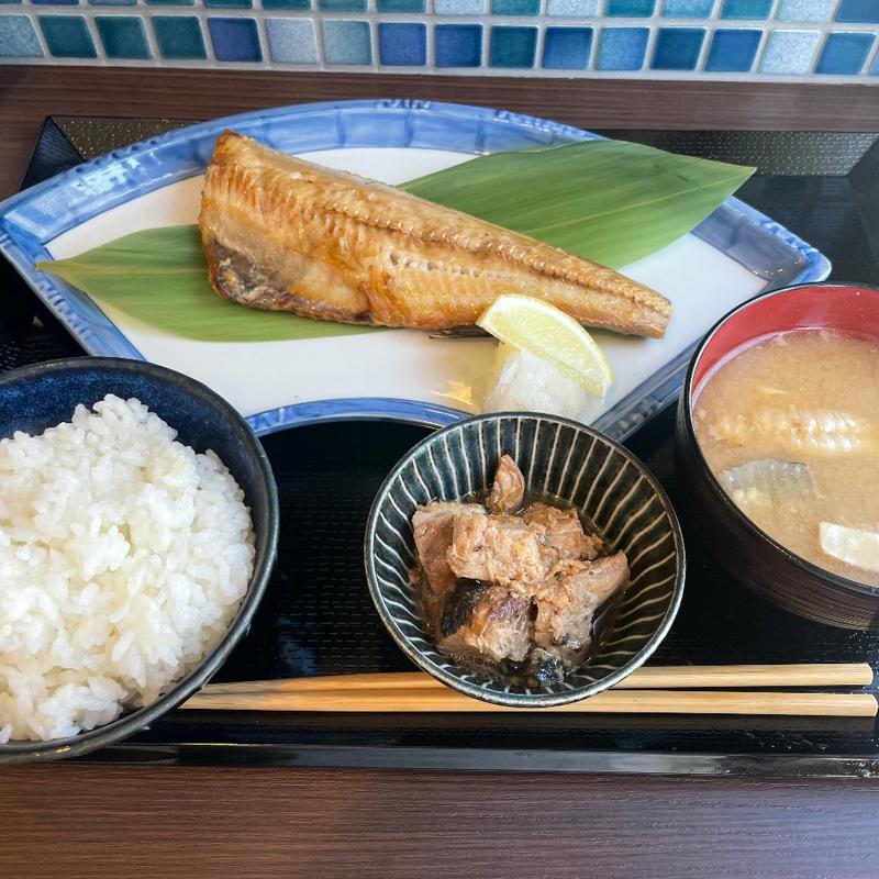 ほっけ定食(鮮魚酒場 紬季)