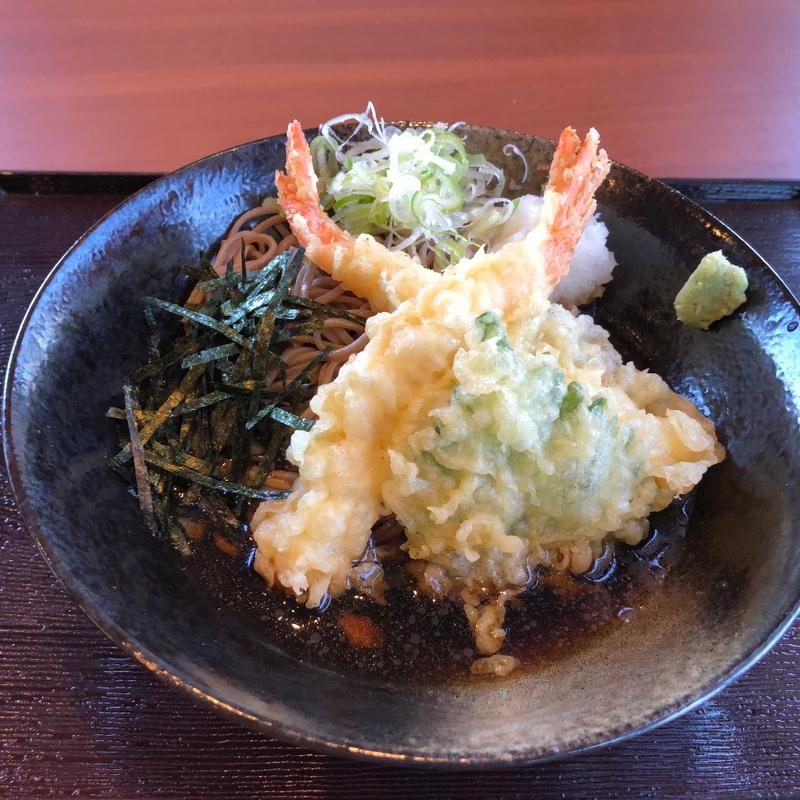 冷やし天ぷらそば（棒いなり2個付き）(すし・創作料理 一幸 東松戸店)
