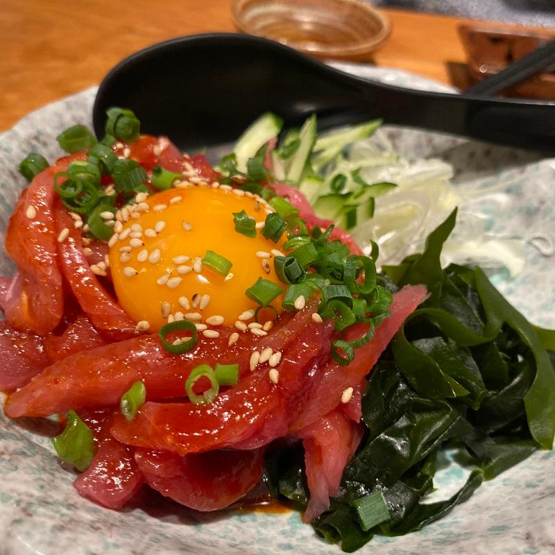 まぐろユッケ(魚真新宿店)