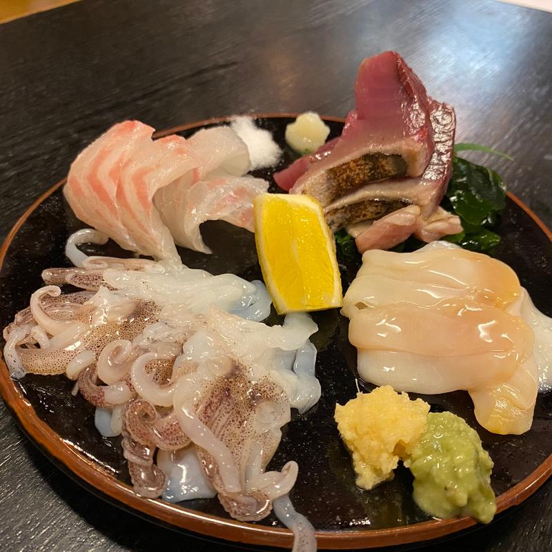 刺身盛り合わせ(よってこ)